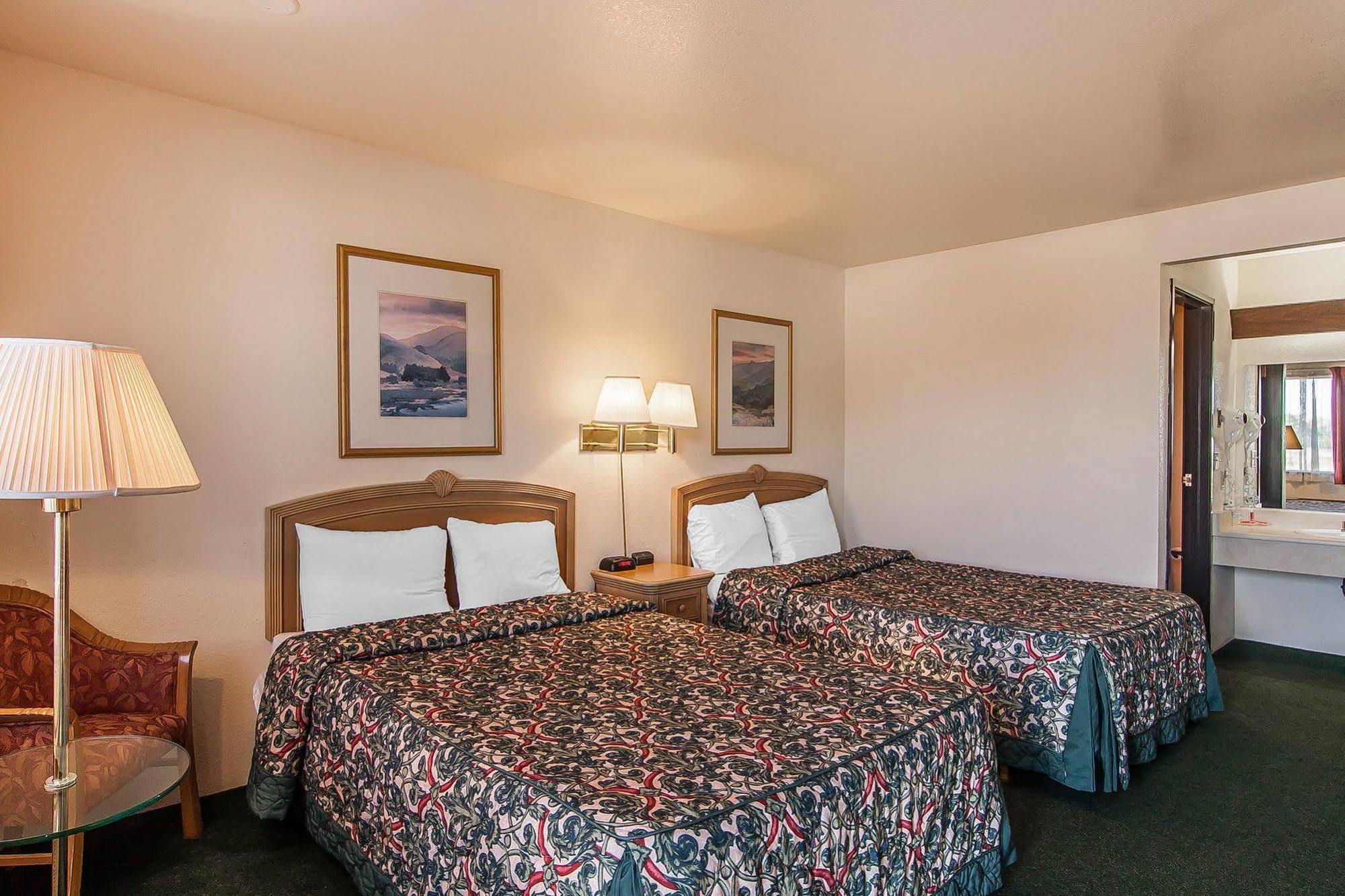 Econo Lodge 阿什兰 外观 照片
